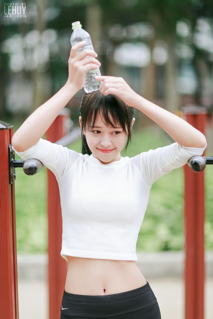 别摸了都出水了受不了